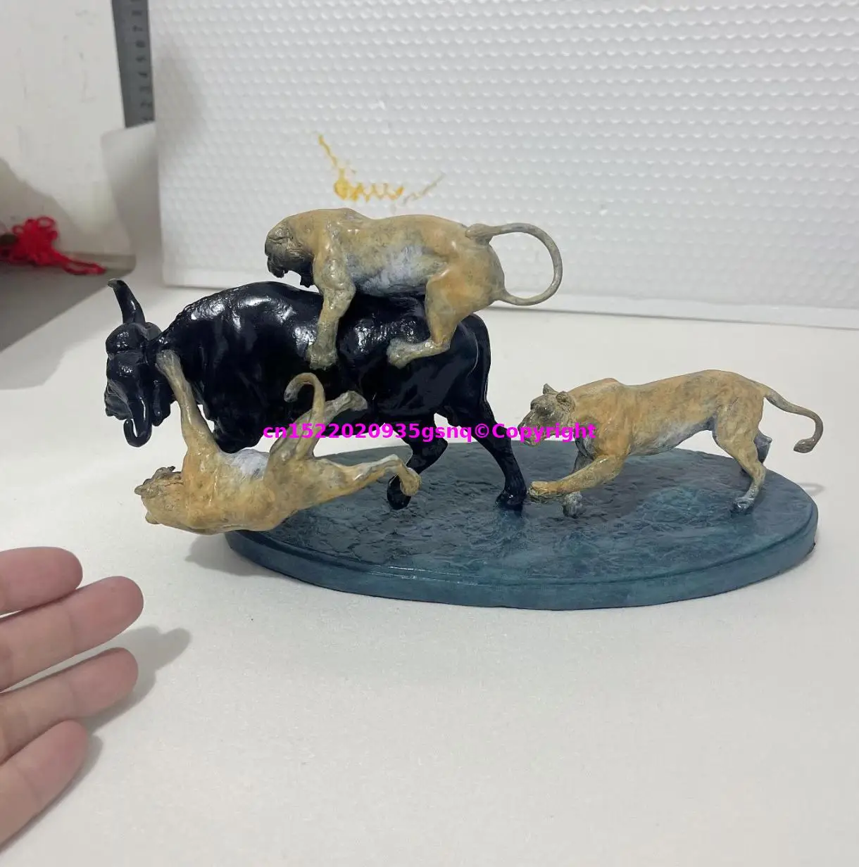 Exclusive Lion bronze Carving animal Lion group hunting buffalo Africa lion King of Forests home office bar decoration ornament