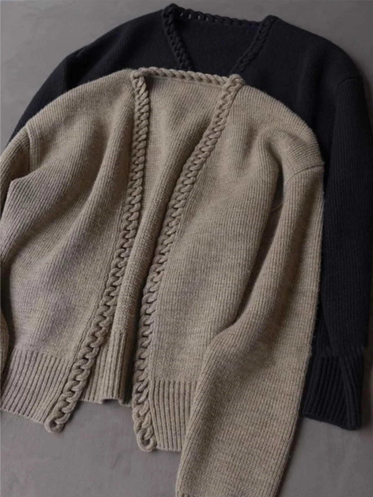 

Handmade Knitted V-Ne Open Cardigan Men's Casual Lightweight Luxury Pure Color Sweater Youthful Vitali Sle Autumn New A...