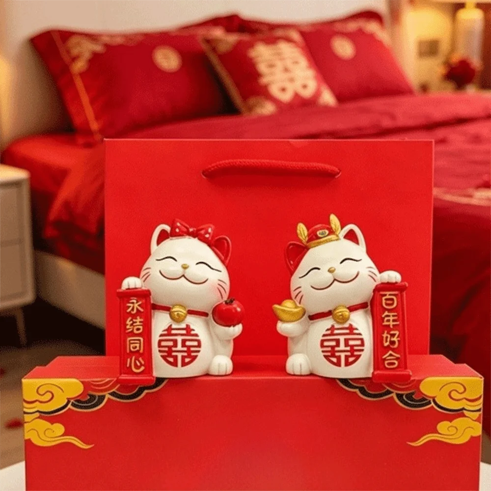 Resin Lucky Cat Figurines Cartoon Realistic Maneki Neko Miniature Figure Romance Beckoning Fortune Cat Figurines New Years Decor