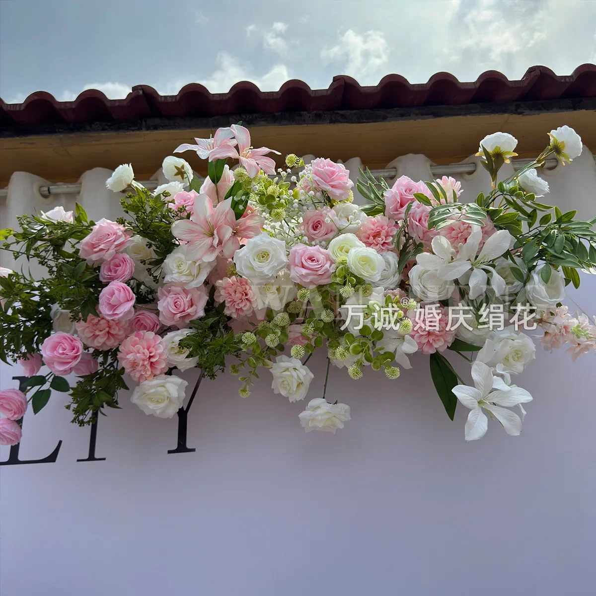 Simulation flower forest system pink ground row flower row Qiandai orchid rose waterfall wedding background decoration