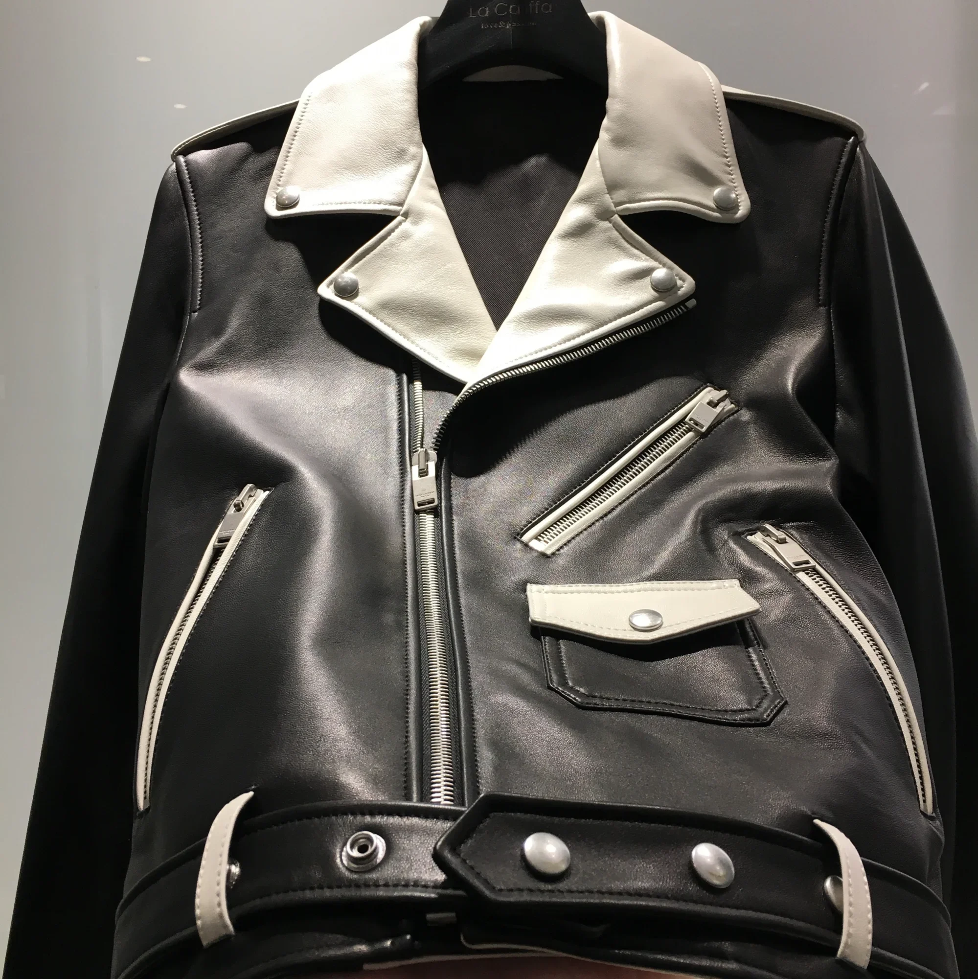 Motorcycle Black and White Leather Jacket Korean Version Leather Jacket Lovers Fashion Jacket