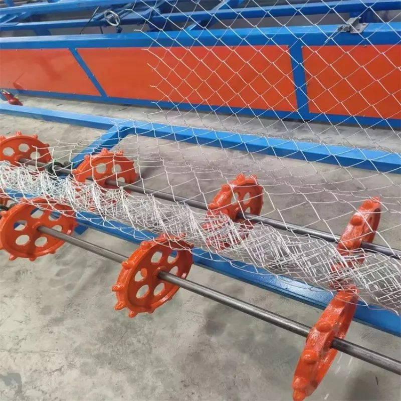 Customized Fully Automatic Double Wire Chain Link Fence Making Machine For Wire Mesh Production