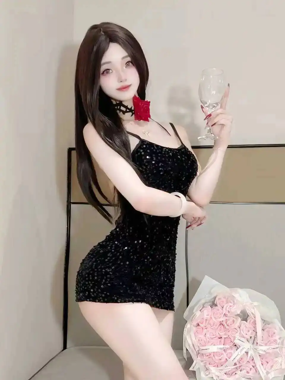 Sexy Nachtclub Slim Fit, figurbetontes Kleid, reines Verlangen, rückenfreies Kleid, heißes Mädchen, neues glänzendes, ärmelloses Kleid mit tiefem V-Ausschnitt, charmant 1090