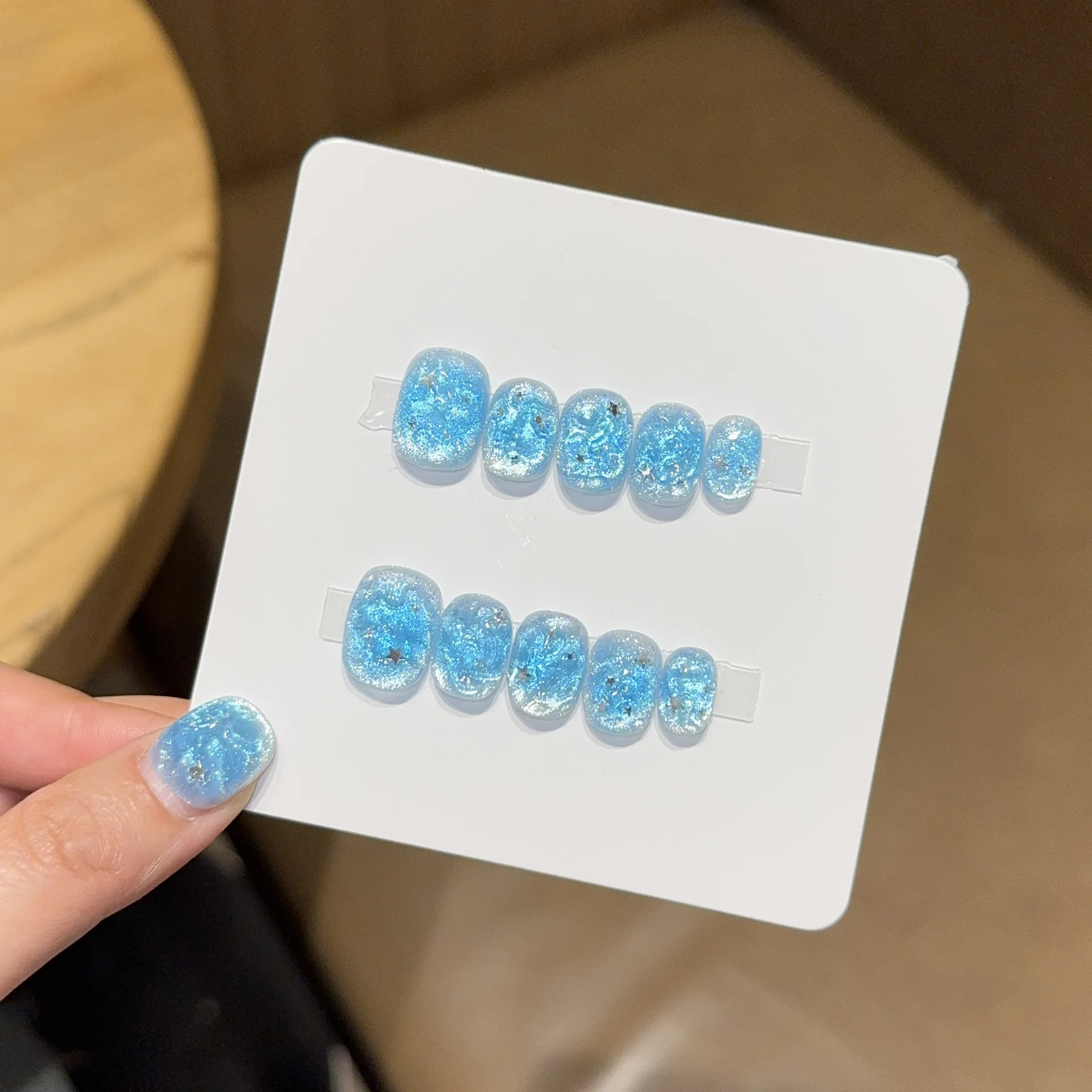 

10pcs Handmade Short Press On Nails Shiny Ice Blue Ripple Cat Eye Design Sweet Cool Fake Nails Wearable Nails Art Tips For Girls