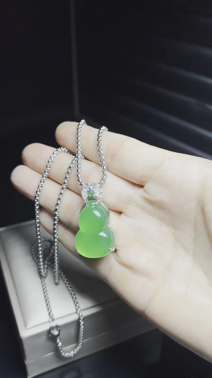 Real Natural High Ice Green Burme Jade Jadeite amulet Gourd Pendant&Necklace