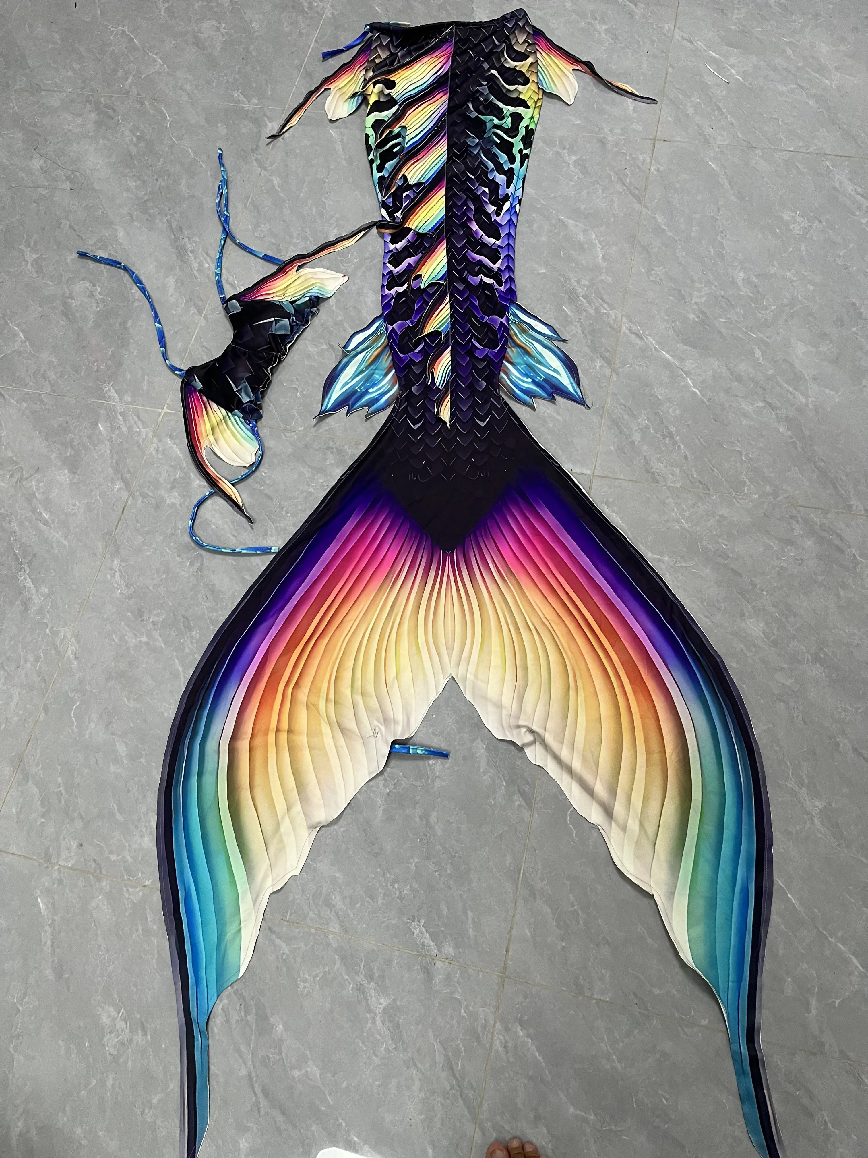 

New Arrival: Dreamy Glow Mermaid Tail European-Style Sexy Fitted Swim Fin Deep Sea Mermaid Princess Bionic Tail