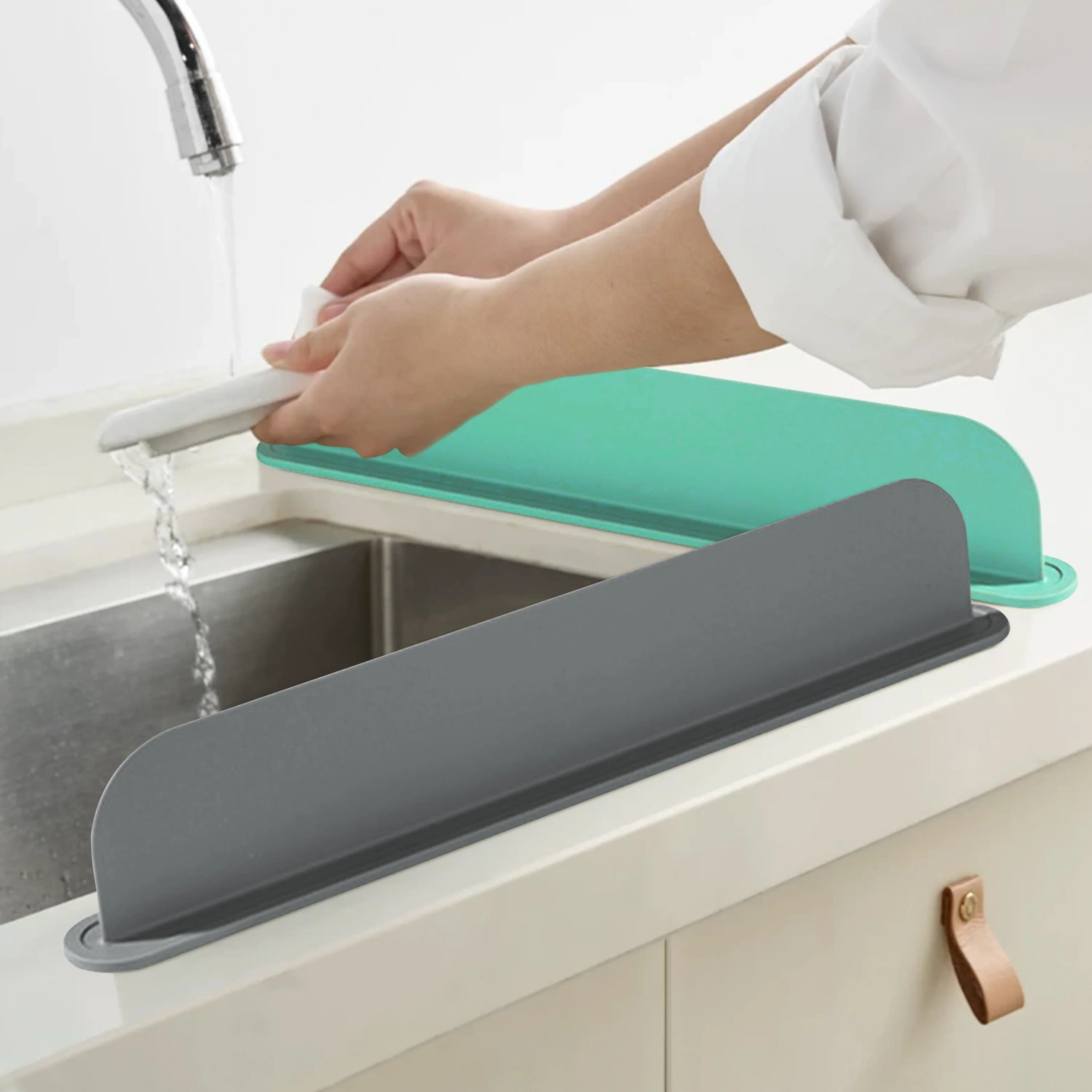 A soft silicone adhesive partition for kitchen sink splash proof partition, suitable for washing dishes and vegetables