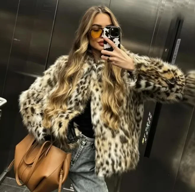 Fur jacket women's clothing popular wild leopard print short lapel imitation leather fur coat