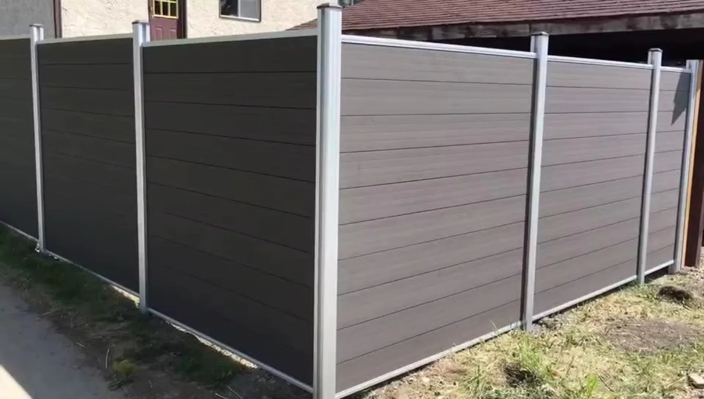 Landing Manufacturing Modern Aluminum Wood Plastic Composite Fence Garden Fence Natural Fence