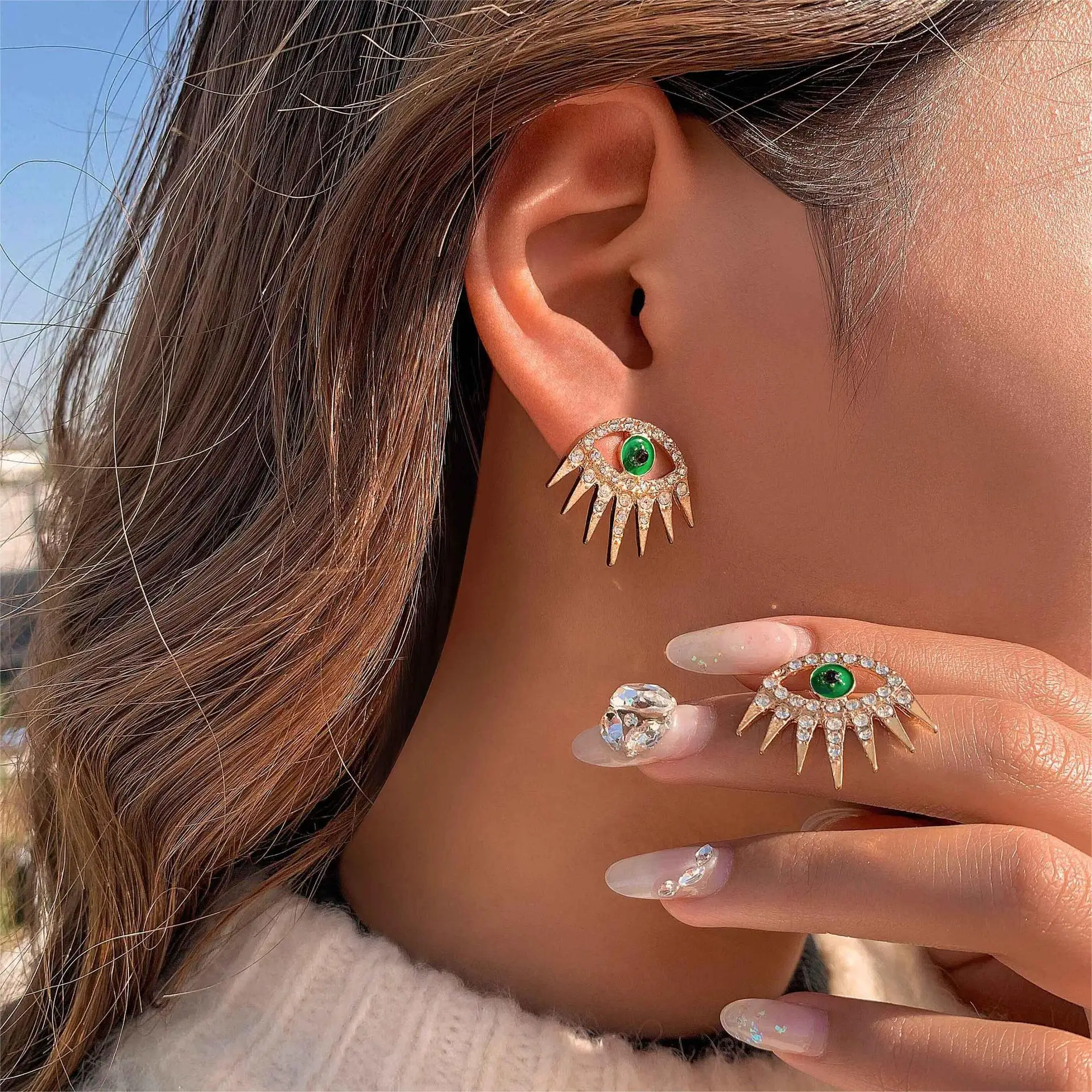 New Fashion Exaggerated Hollow Eyes with Diamond Earrings Long Eyelashes Personalized and Versatile Earrings for Women