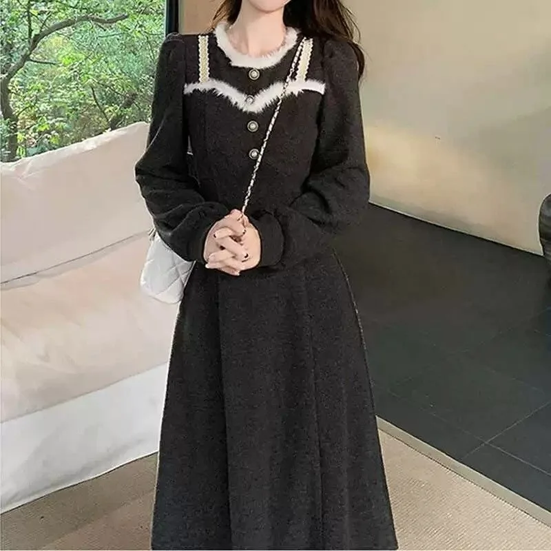 여성용 가을 겨울 신상 고급 이너웨어 슬림한 라인을 연출하는 A라인 중간 길이 긴팔 드레스