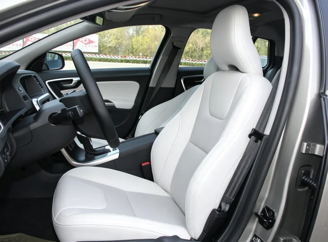 Für Volvo V60 2012~2015 Maßgefertigte Autositzbezüge Luxuriöses Nappaleder 100% Passgenau Innenraumzubehör 360 ° Vollständige Abdeckung – Detail 8