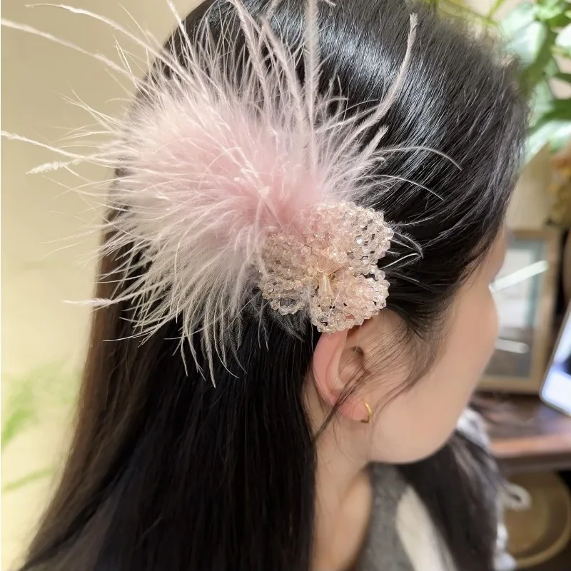 

1pc Atmosphere Hairy Side Hair Clip Pure Desire Sweet and Luxurious Feather Crystal Diamond Duckbill Clip