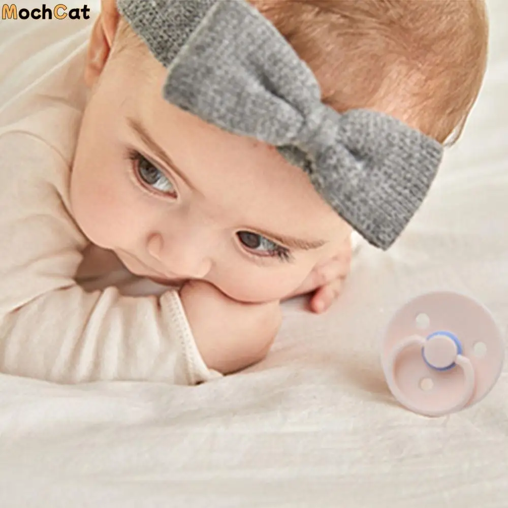 Cute Environmental Infant Supplies Safety Silicone Non-slip Care Product Nursing Accessory Baby Pacifier Nipple Soother