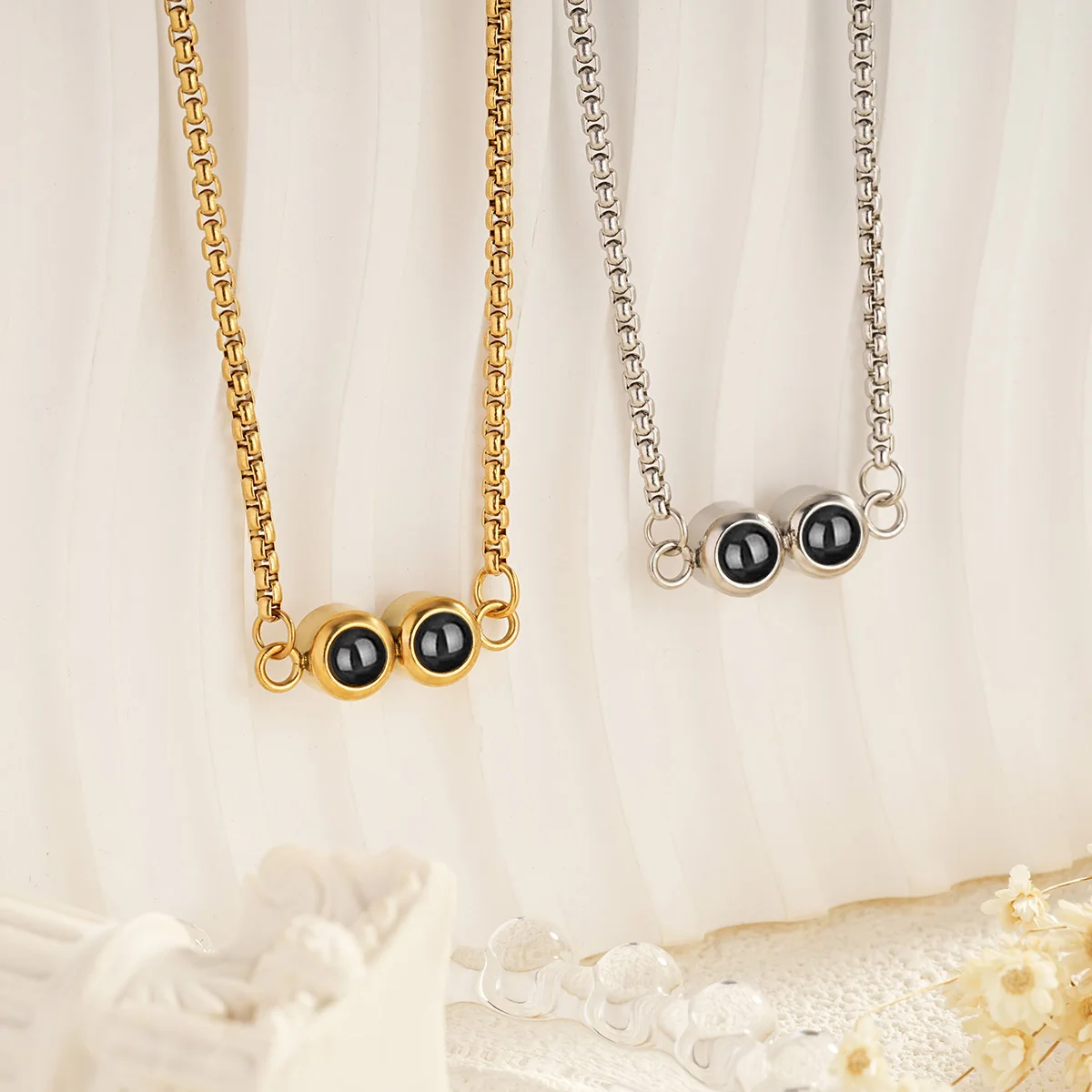 New Stainless Steel Projection Necklace Customized Double Photo Projection Necklace Couple Photo Pendant Necklace