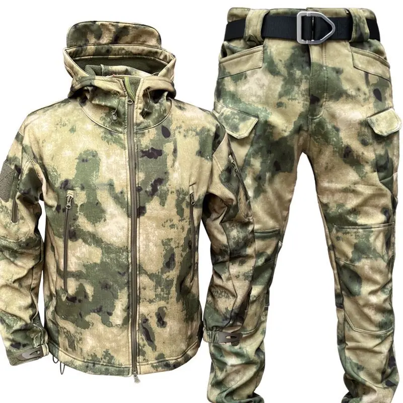 2023 Spring Autumn New Soft Shell Short Loose Storm Jacket Set Male Army Fan Windproof Breathable Velvet Mountaineering Jacket