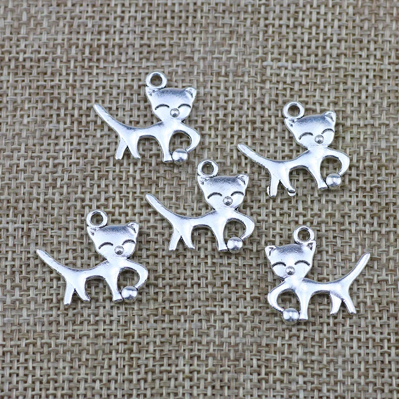 20pcs/lot 18x18mm Antique Silver Color Cat Playing Ball Charms Pendant For Jewelry Making DIY Jewelry Findings