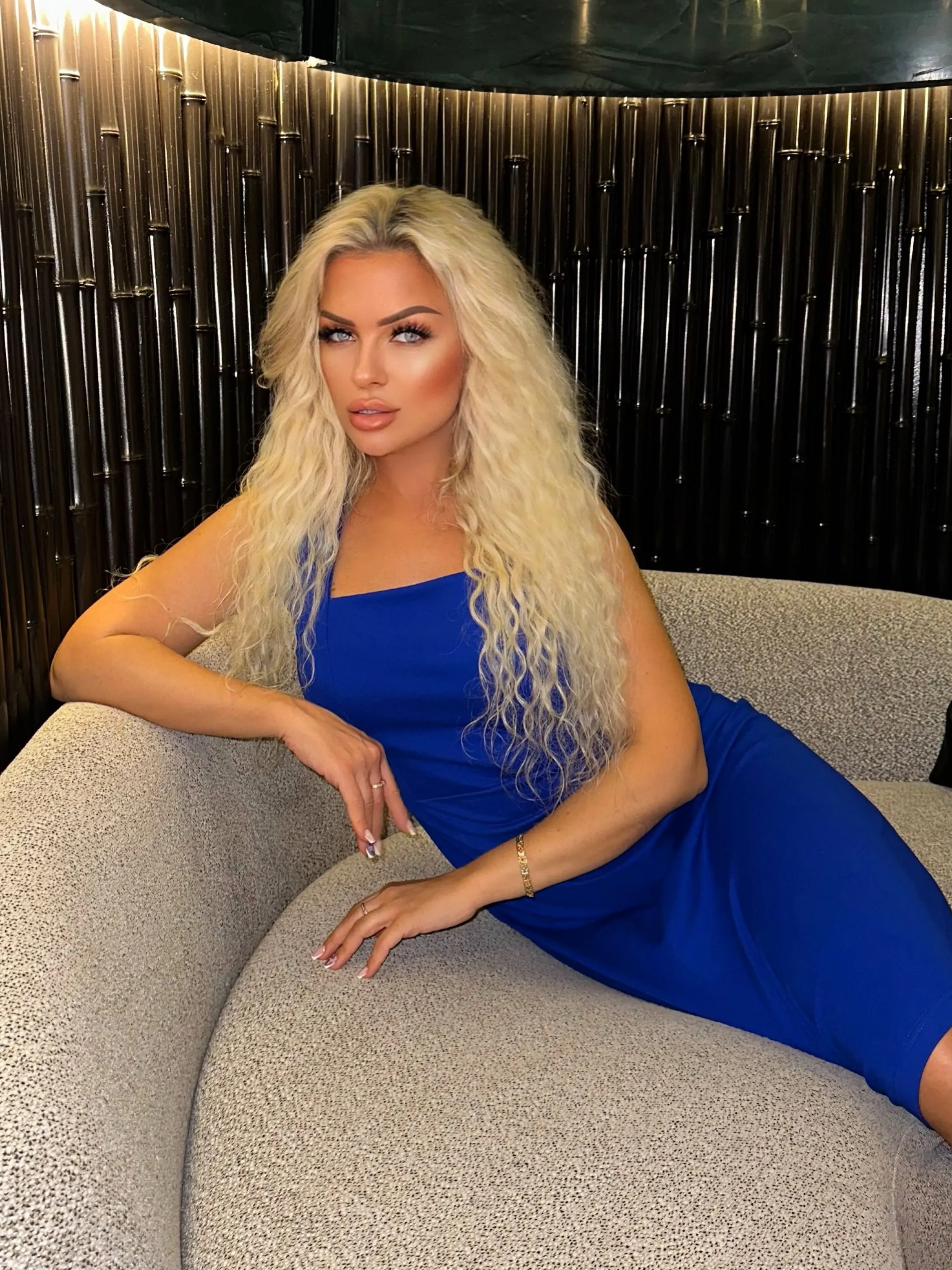 Long Natural Ash Blonde Curly Synthetic Wig Deep Wave Lace Frontal Women's Caramel Golden Blond Hair Wig for Cosplay