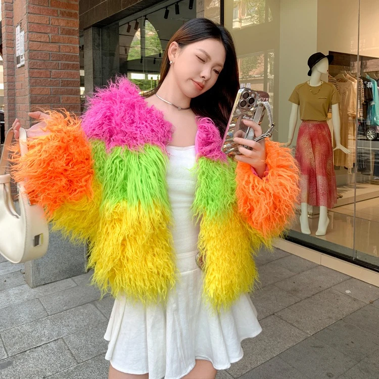 Chic สีชมพูสีเขียวสีเหลืองสีส้มลาย Contrast สายรุ้งสี Faux Fur Coat เลียนแบบ Mink Fur Coat Lambswool Furry เสื้อสเวตเตอร์ถัก