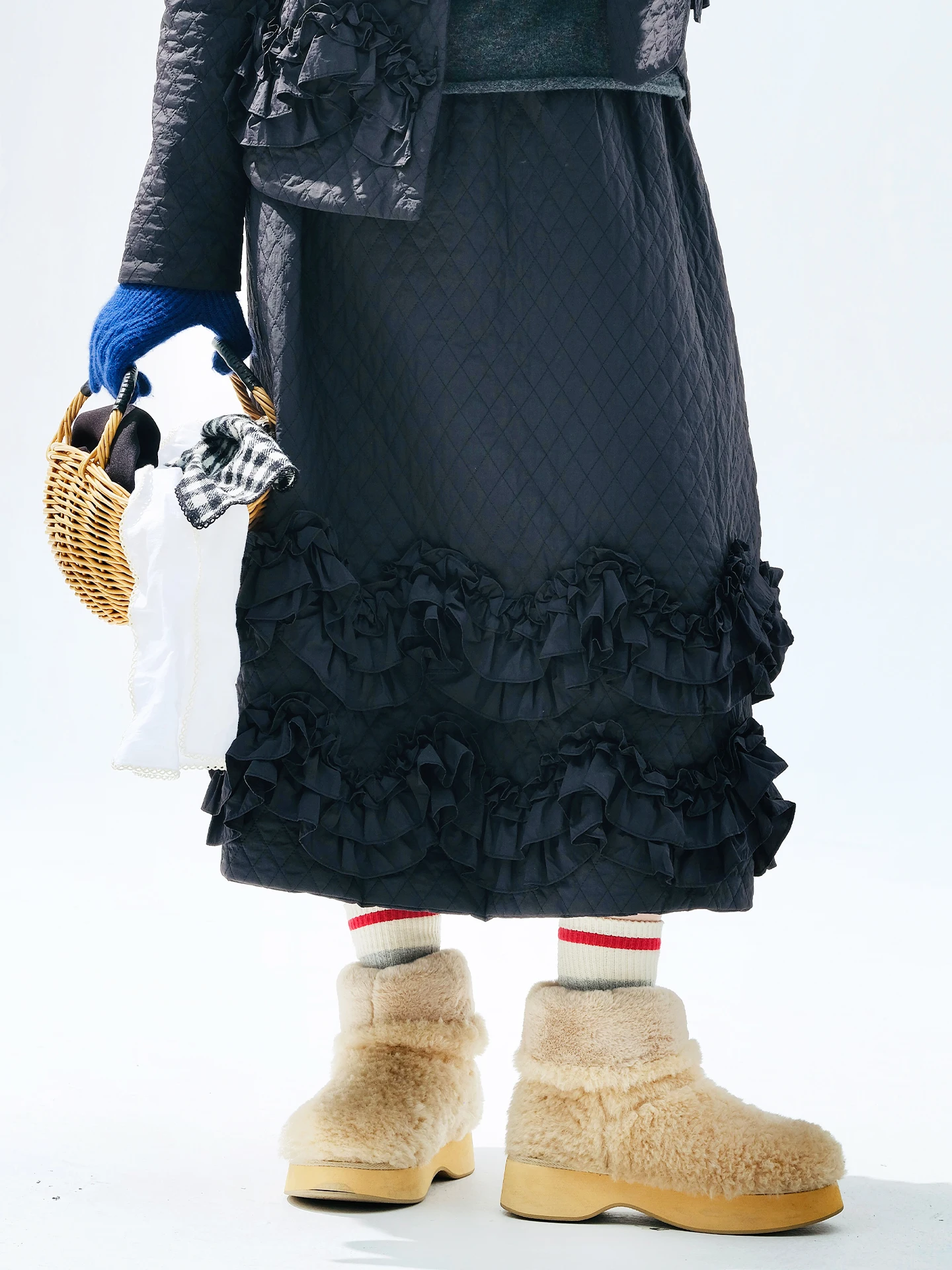 

Black Quilted Lattice Midi Skirt, Elastic - Waist Ruffle Hem, Daily Commute, Retro & Healing 255298