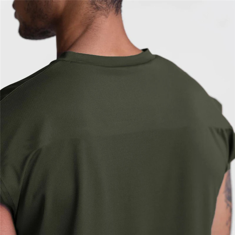 Men Gym Sleeveless Tank Top Polyester Quick Dry Mesh Workout Bodybuilding Fitness Vest Loose O-Neck Summer Sports Training Shirt 2