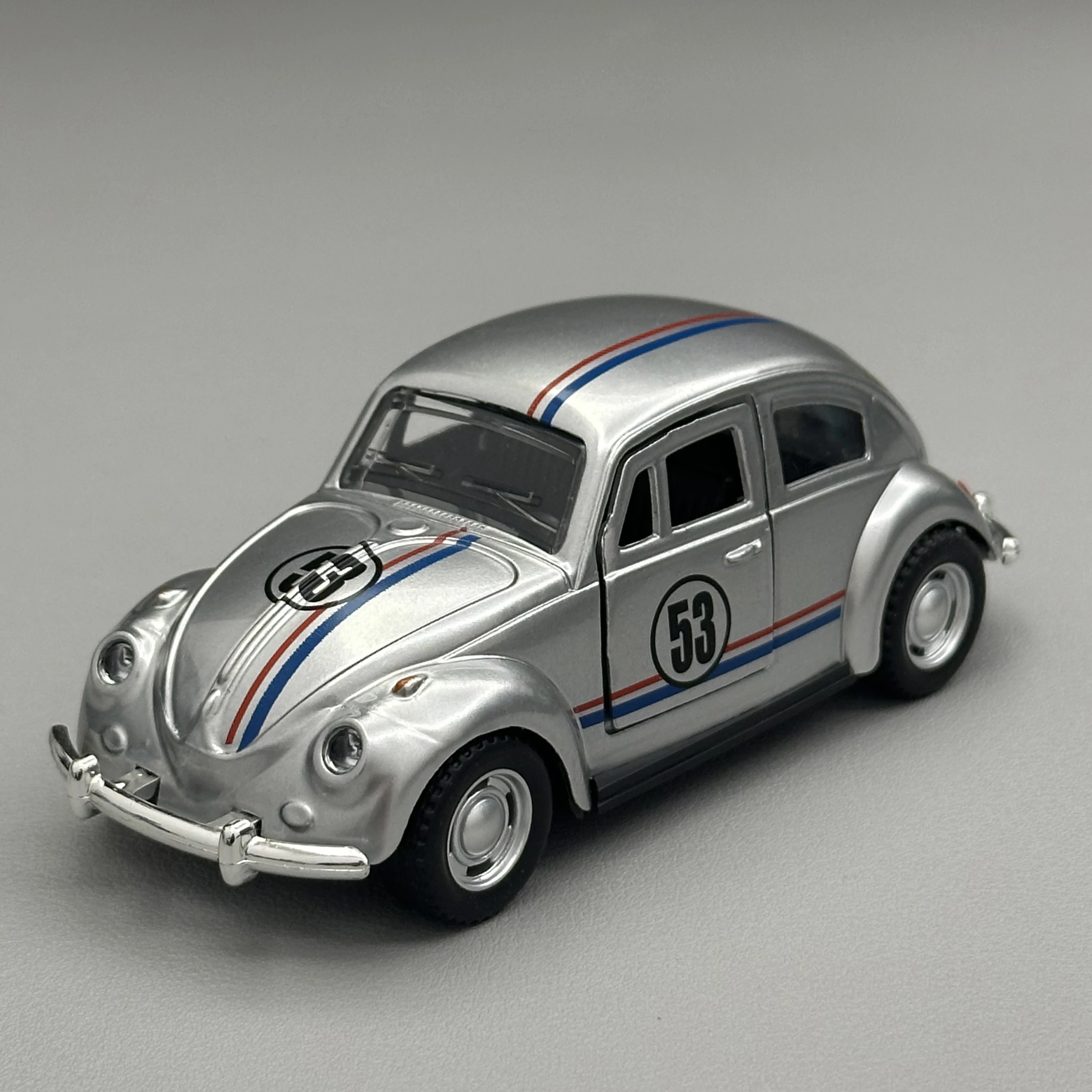 1/36 Scale Diecast Alloy Beetle Model Car Metal Body Pull Back Function Double Opening Doors Retro Racing Toy Vehicle For Kids