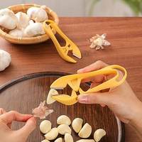 Garlic Peeler Easy to Use Manual Lightweight Quick Sturdy Practical Gadgets Skin Remover Garlic Clove Peeling Clip Tweezer