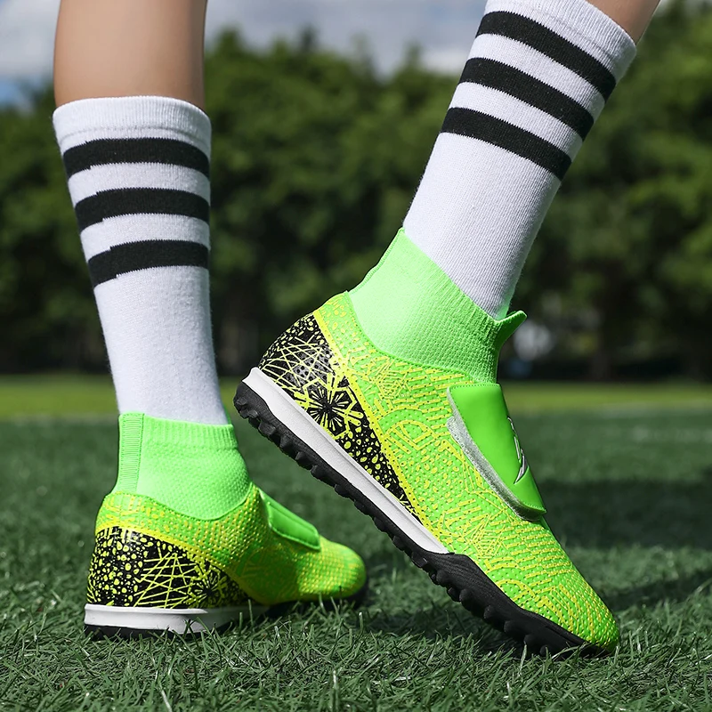 High Quality Turf Soccer Shoes Boys Girls High Top HOOK&LOOP Kids Futsal Sneakers Fashion Green TF Football Boots For Children