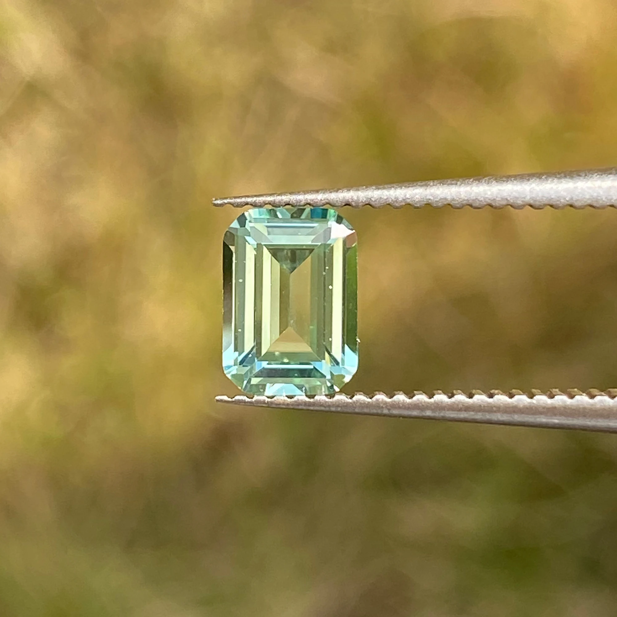 

Eme jewe Lab Grown Sapphire light green Emerald Cut For Charms Advanced Jewelry Making Materials With Certificate