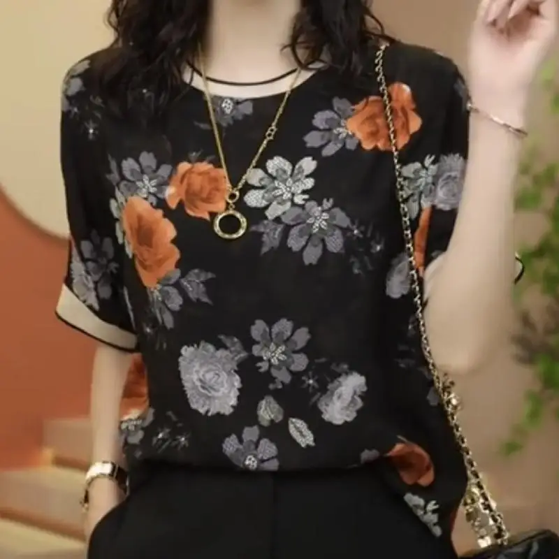 2025 Summer New Casual Chiffon Shirt Short-sleeved Slim Top Fashionable Fashionable Pullover