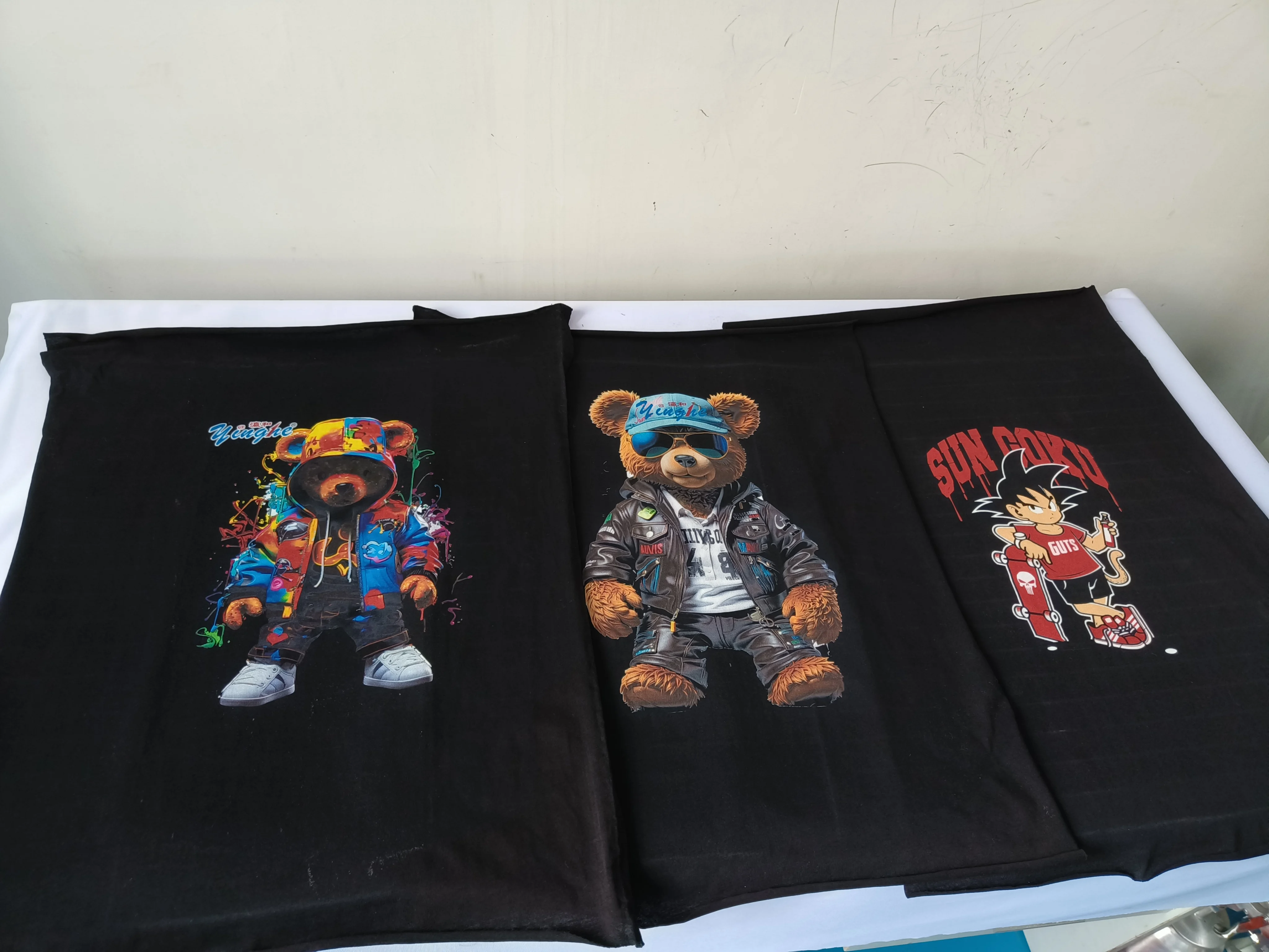 YH Industrial Fast Direct to Garment Printing Machines CMYKW Intelligent Ink-drop DTG Digital T-shirt for Any Colorful t Shirts