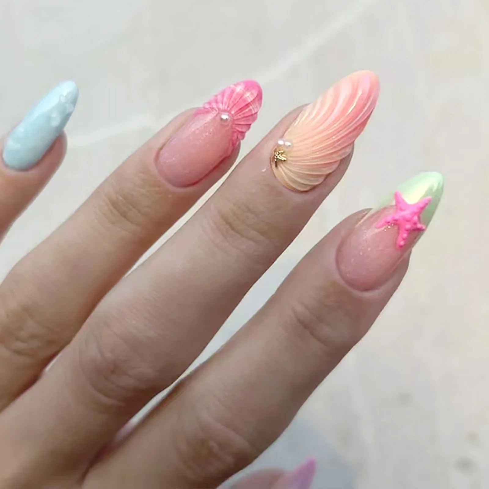 Almond Shape Short Press on Nails with Ocean Style Sea Star Manicure False Nails for Shopping Traveling Dating