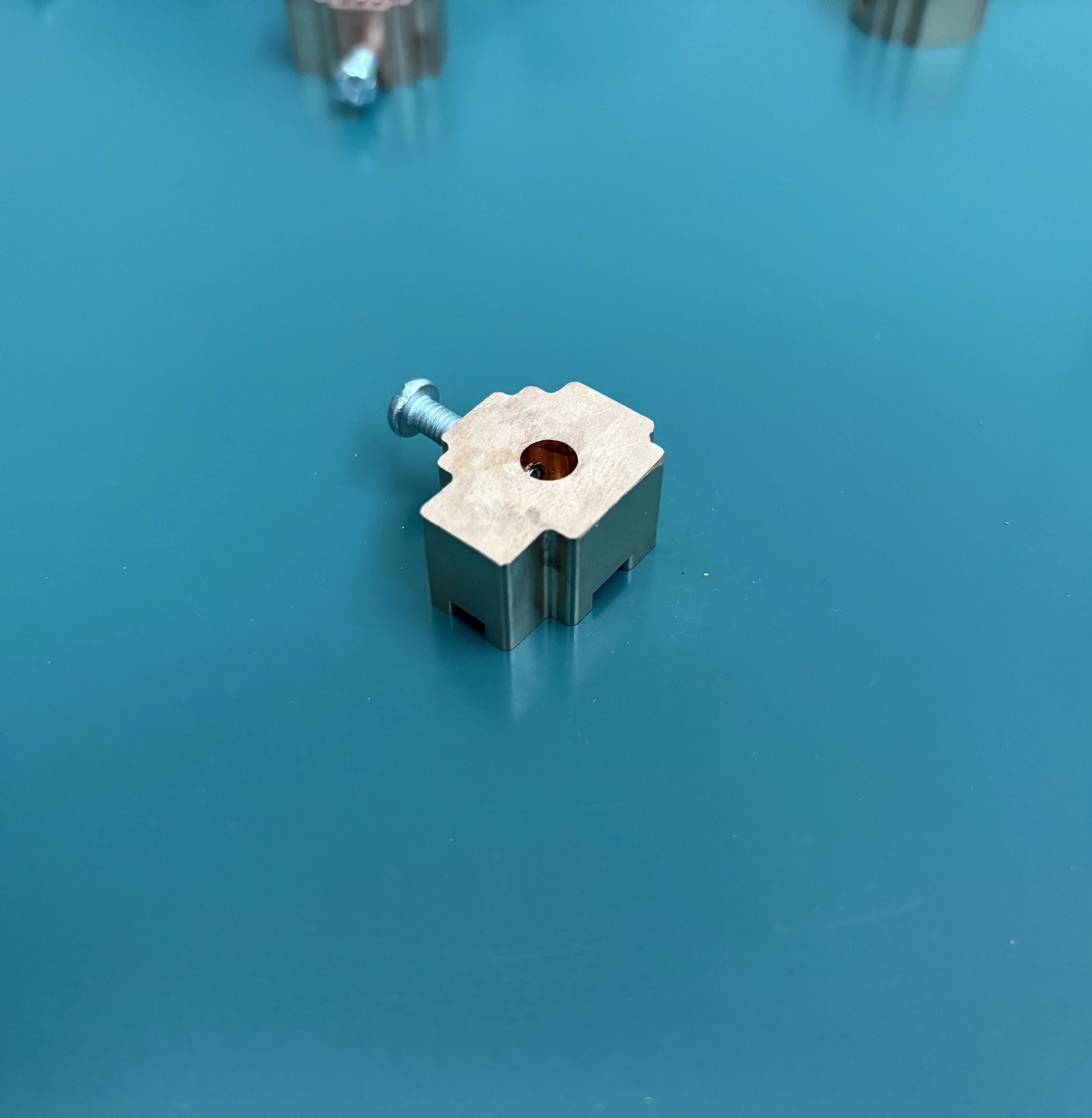 Handheld heating core for use with PS5, PS4, Xbox, and Switch Pro decompression tools