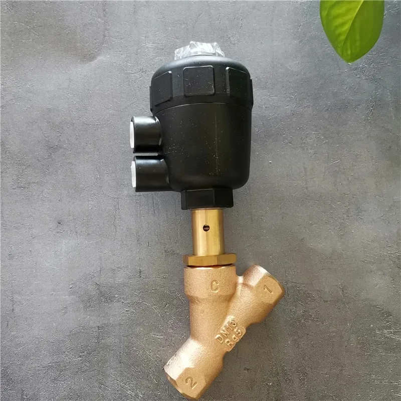 Burkert 2000A 15.0 PTFE RG G1/2 00001252 Válvula angular de latón 1252