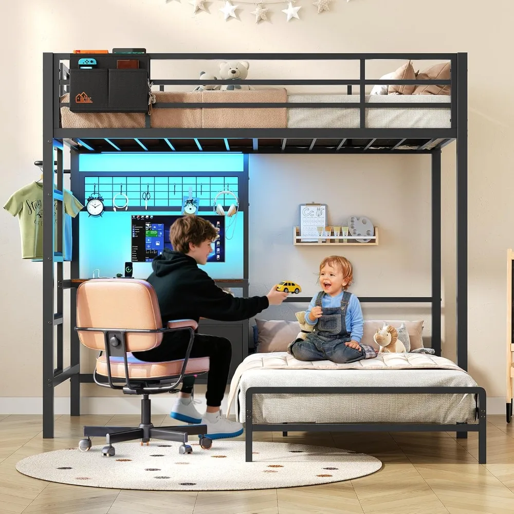 Cama con escritorio, luces LED y estación de carga, literas dobles sobre dos camas dobles en forma de L de metal con cajones de almacenamiento y estante.