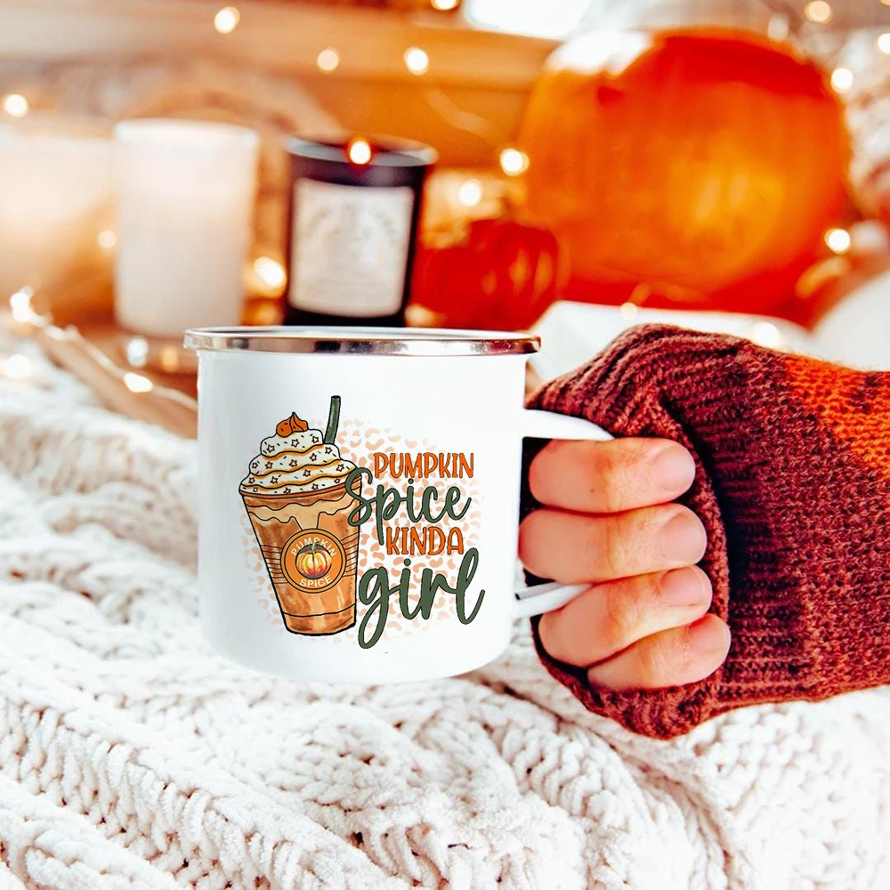 Kürbis Gewürz ein bisschen Mädchen Herbst Herbst Emaille Tasse Kaffeetassen für Happy Halloween Thanksgiving Dekor danke Geschenk