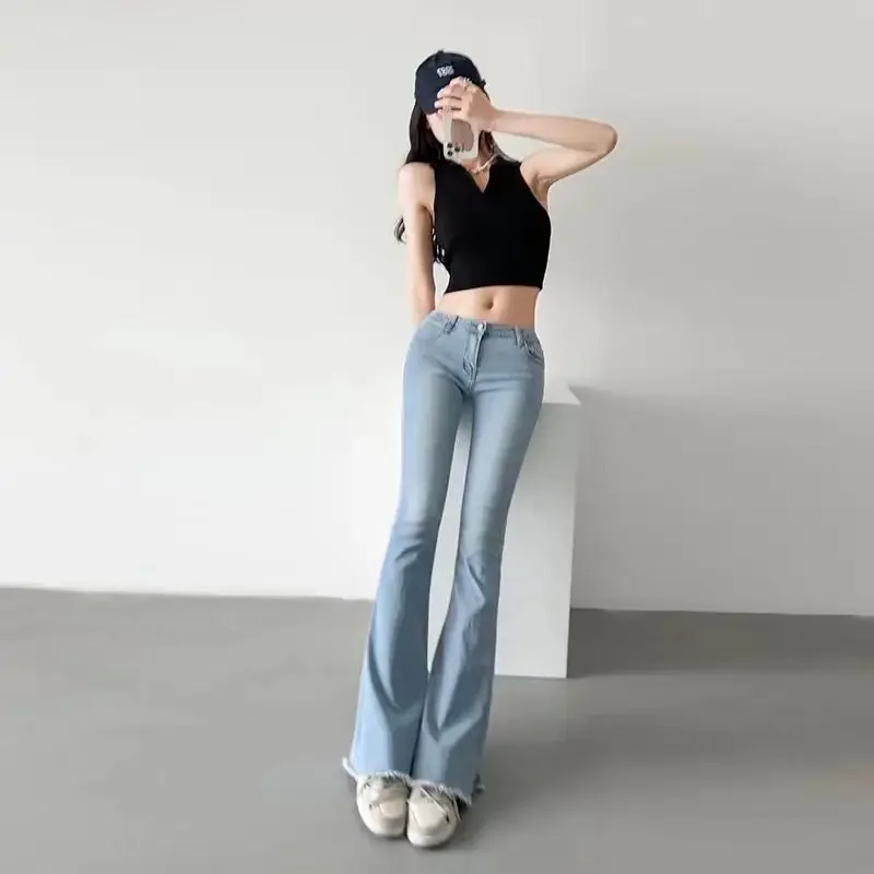 جينز نسائي كوري أنيق بخصر عالٍ متوهج جينز نسائي ضيق 2000s شرابات من قماش الدنيم Kpop هايت ستريت ريترو Y2K
