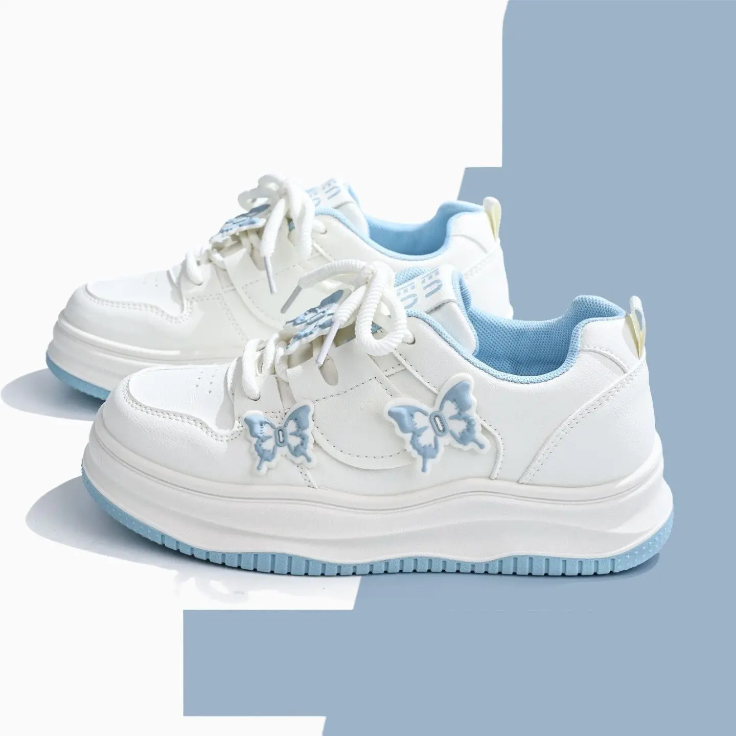 2026 Spring Summer Girls Thick Sole Butterfly Sneakers Versatile White Shoes for Skirts Comfortable Chunky Platform Skate Shoes