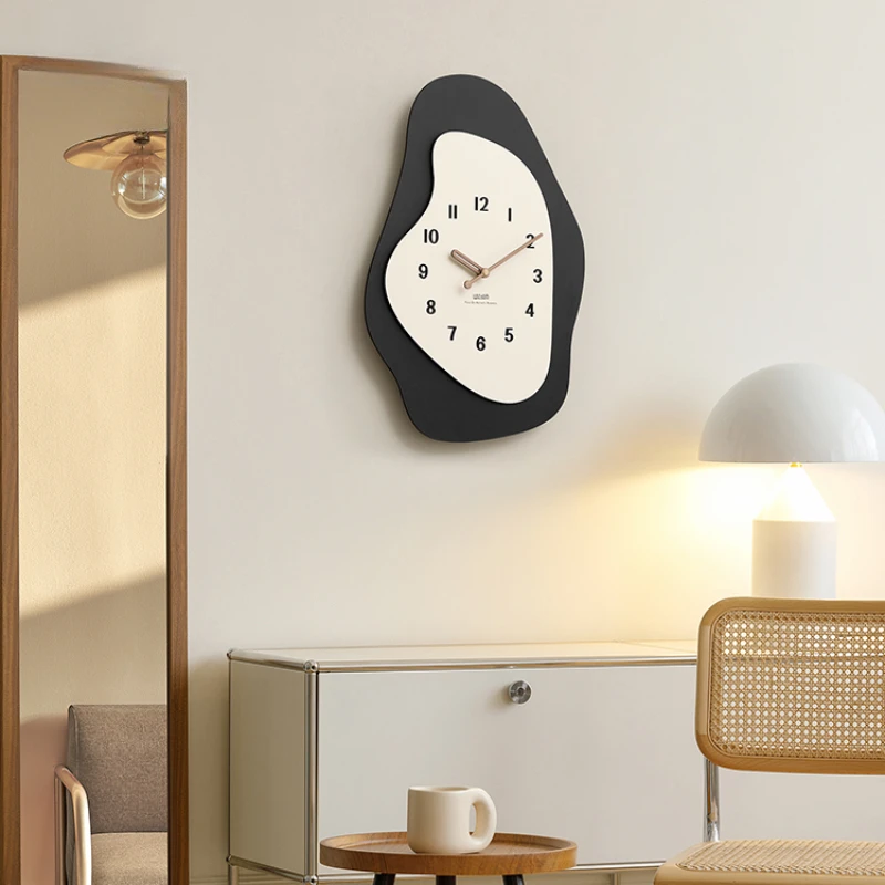 

Punch Free Clock Wall Clock Living Room Modern and Minimalist Home Art Clock