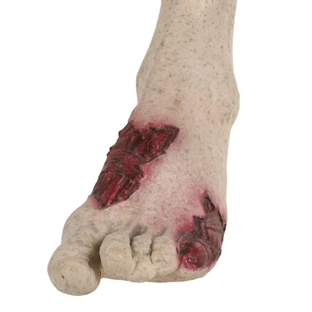 Multi-scene Atmosphere Decor Halloween Fake Severed Hands Feet Prop Realistic Bloodied Broken Body Parts Latex for Haunted House