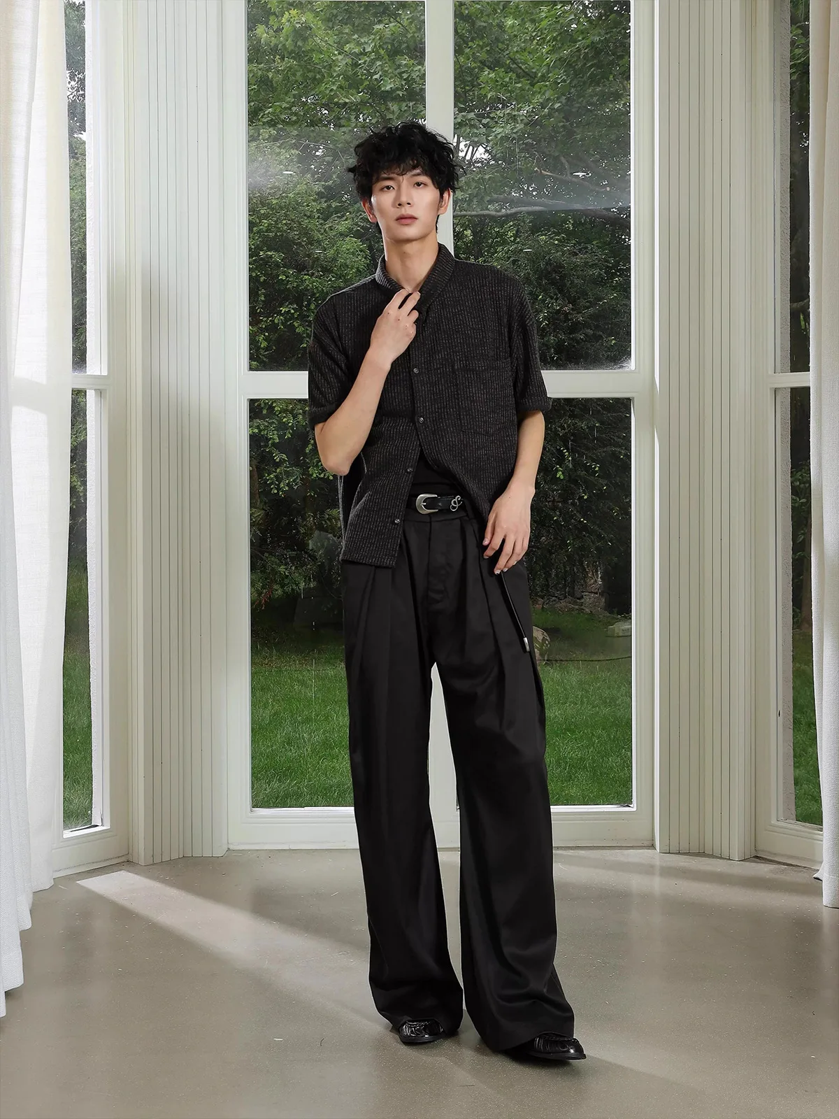 Dongdaemun high-quality clothing 2026 Male shirts Slant collar shirt Roman striped short sleeved lazy