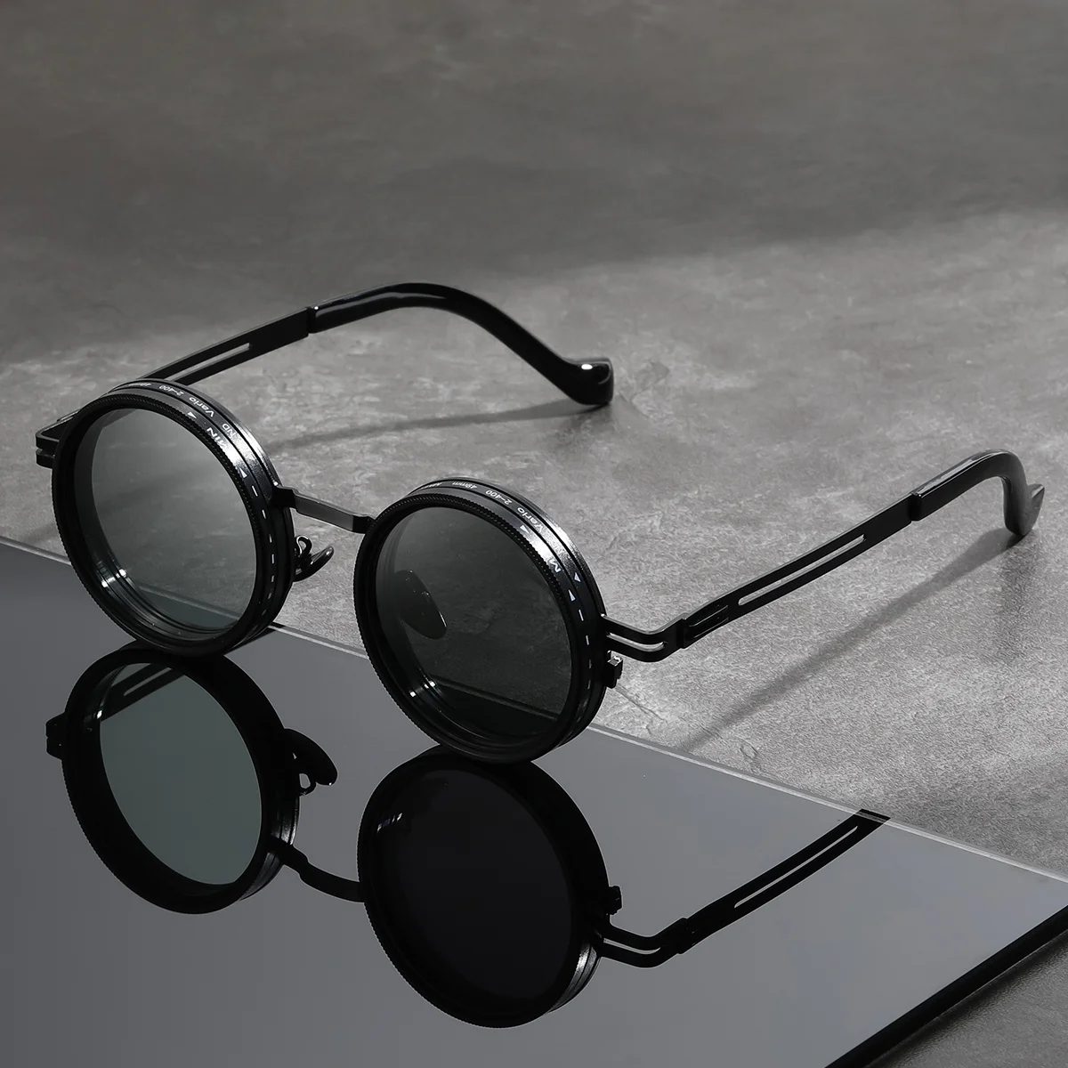 WEIPO New Steampunk Rotating Adjustable Fashion Glasses, Suitable for Both Men and Women, Perfect for Holiday Wear