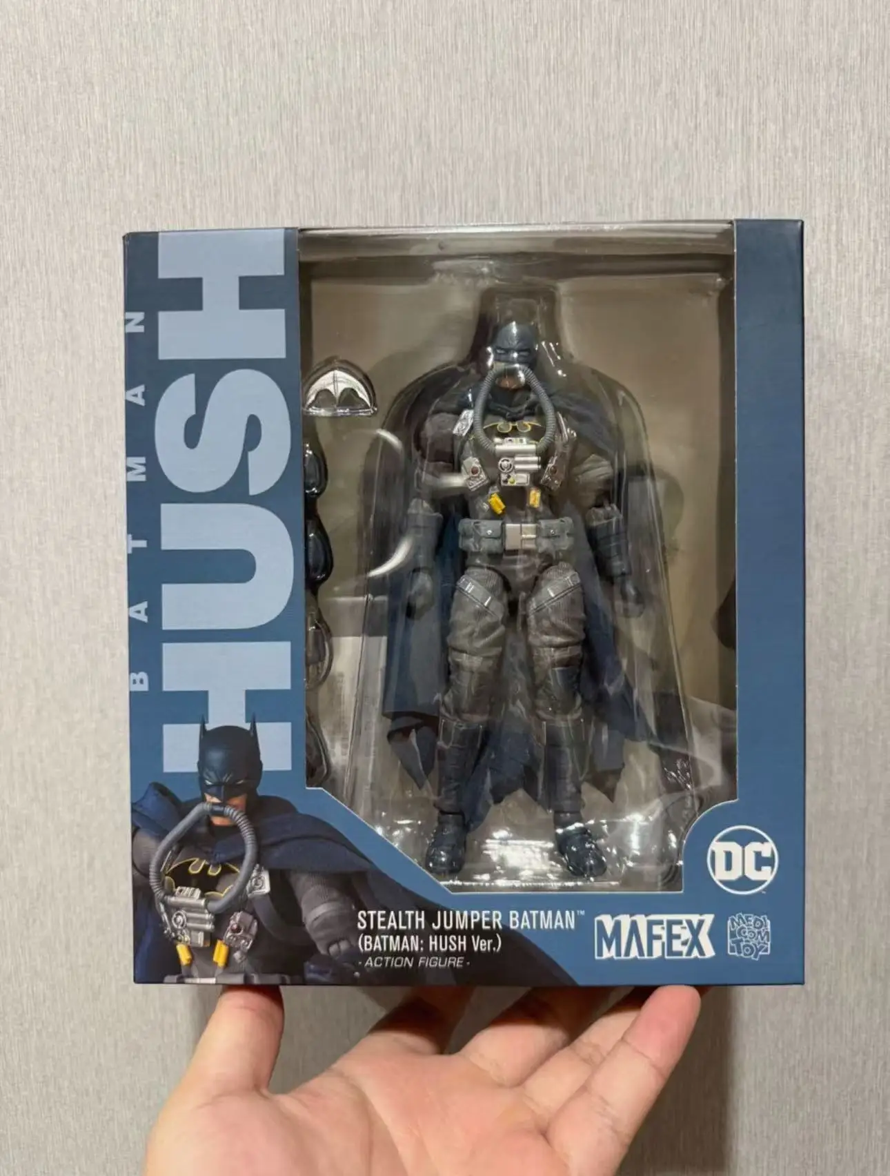 

Medicom MAFEX Comic Version Stealth Batman Tights Version Movable Figure New 6 Inches