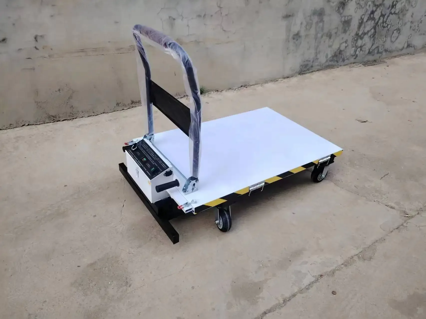 รถบรรทุกตู้คอนเทนเนอร์ขนถ่ายสินค้า 200 กก. แท่นยกไฟฟ้าแบบยกขึ้นเอง