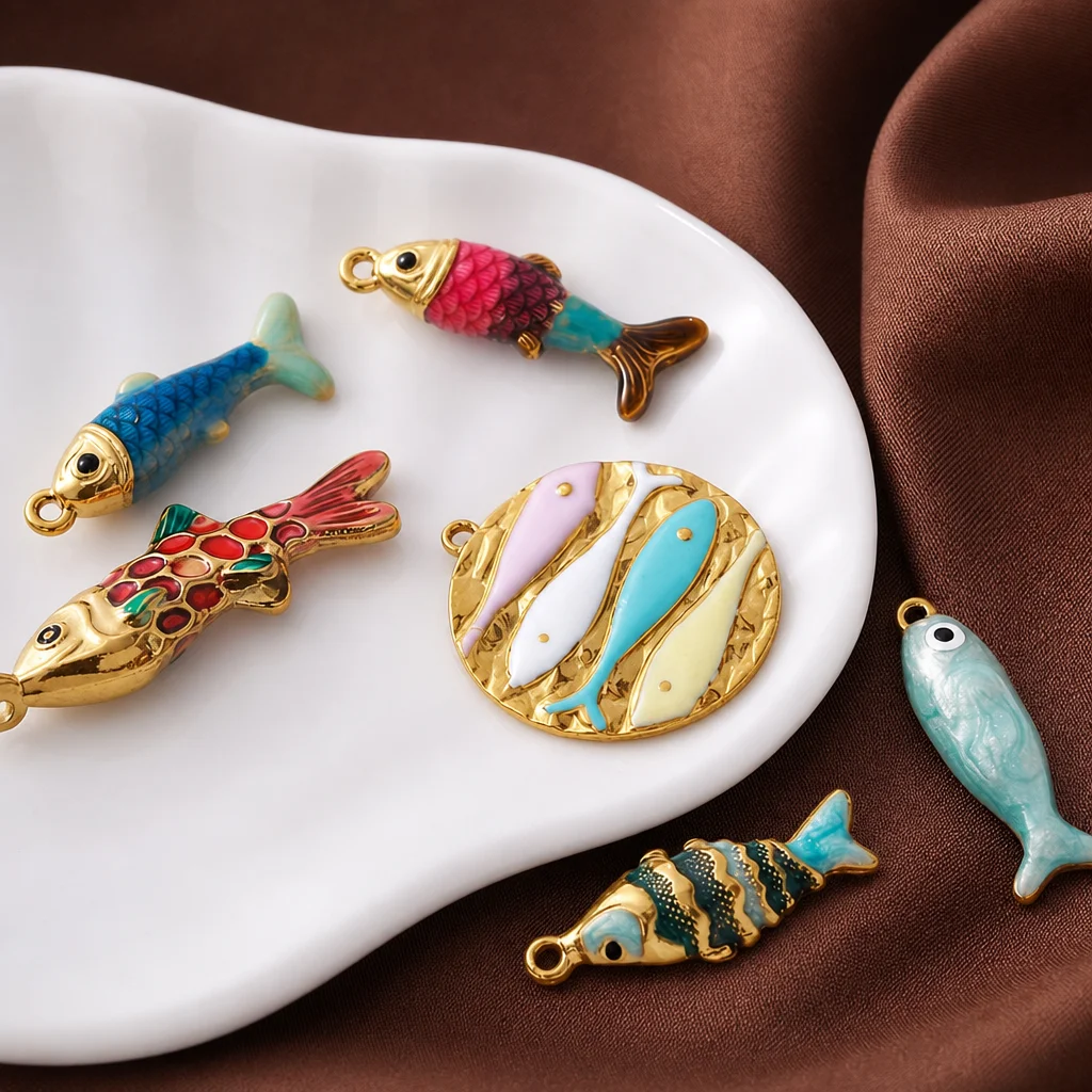 2 Stück Edelstahl-Ozean-Anhänger, Emaille-Fisch-Anhänger mit Perlmutteffekt für DIY-Ohrringe, Halsketten, Armbänder, Schmuckherstellung, Zubehör – Detail 2