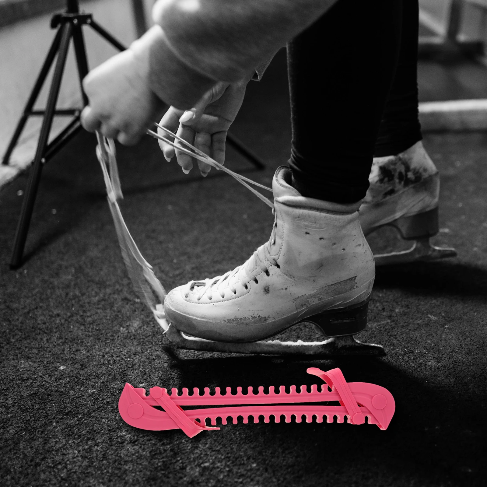 

2 пары защитных чехлов для коньков, прочные износостойкие защитные чехлы, легкие защитные чехлы для лезвий, многоразовые чехлы для коньков