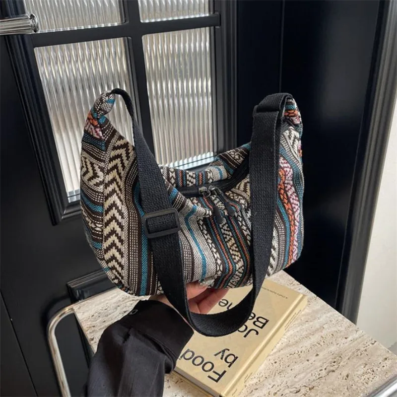 Umhängetasche im Tribal-Stil, faltbare Umhängetasche mit Reißverschluss, gestreiftem Muster, handwaschbares, lackiertes Futter mit Flaggenmotiv – Detail 23