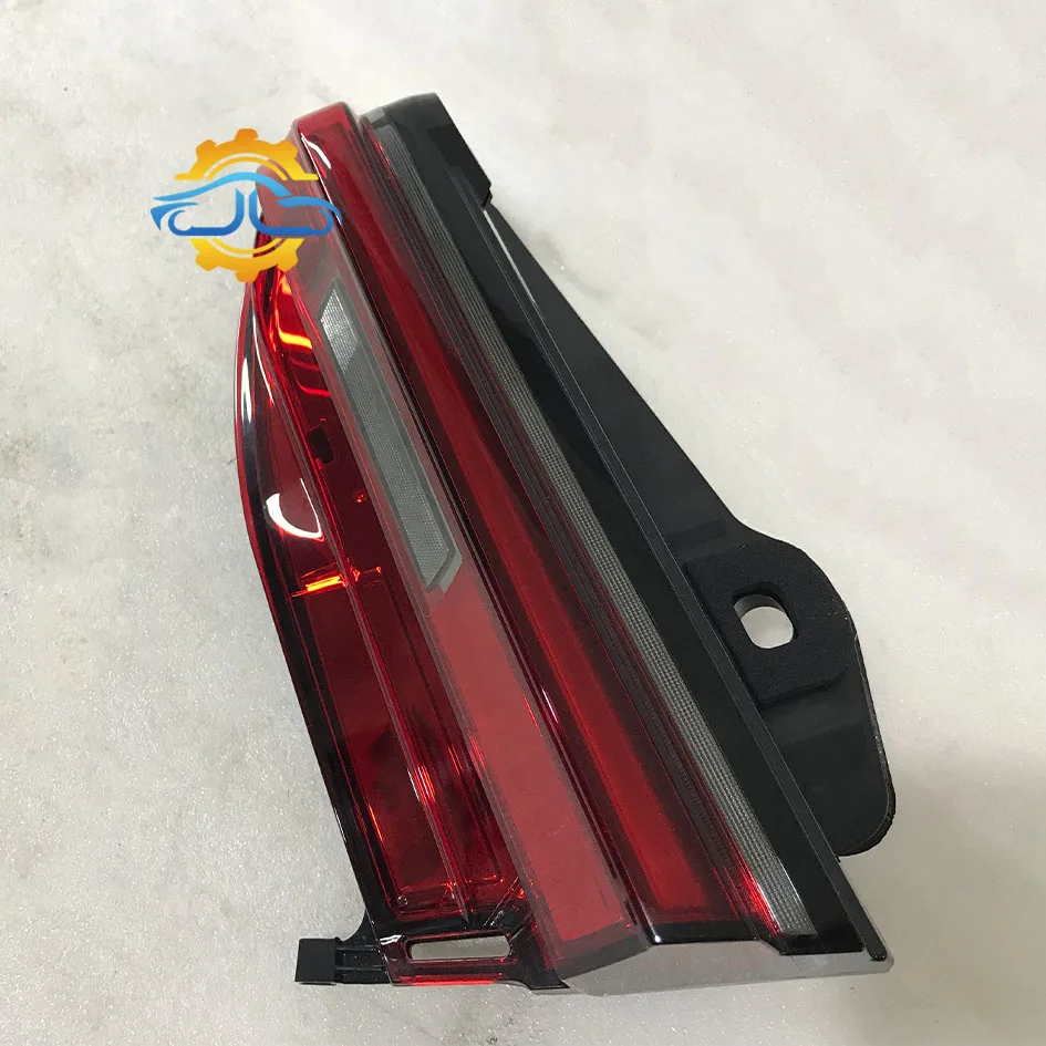 63219854644 Original Auto Parts New the Right Side of the Trunk Lid Behind the Taillight for BMW 7 Series G11 G12