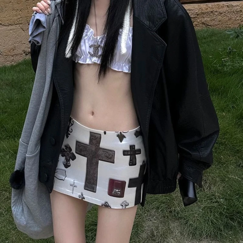 

Новая летняя короткая юбка в американском стиле Y2K с крестообразными принтами, облегающая, для модниц, в стиле High Street, повседневная, модный дизайн, одежда