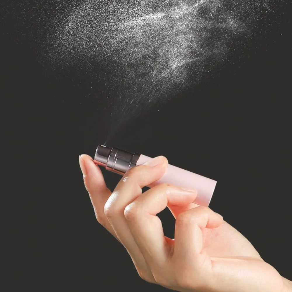 5 ml Größe Bodenfüllflasche Feiner Nebel Nano-Düse 5 ml Sprühflasche Aluminium Selbstpumpen Reisezerstäuber Unterabfüllung